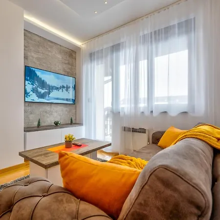 Skyview Titova - Apartament *