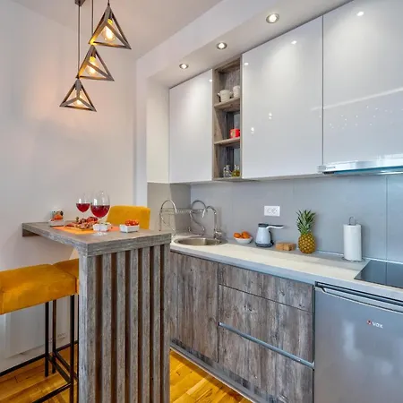 Apartament Skyview Titova - *